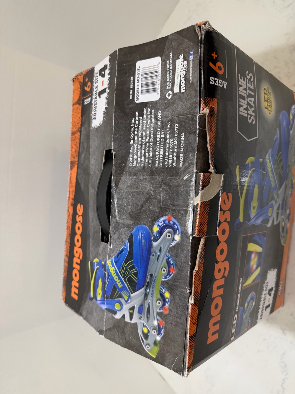 Mongoose Blue Kids Adjustable Inline Skates with Secure Straps and LED lights - Picture 11 of 16
